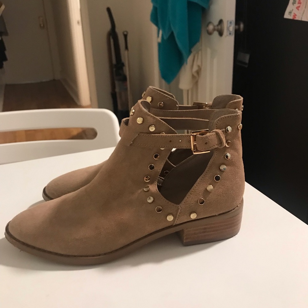 Carlos Santana brown suede boots. WORN ONCE